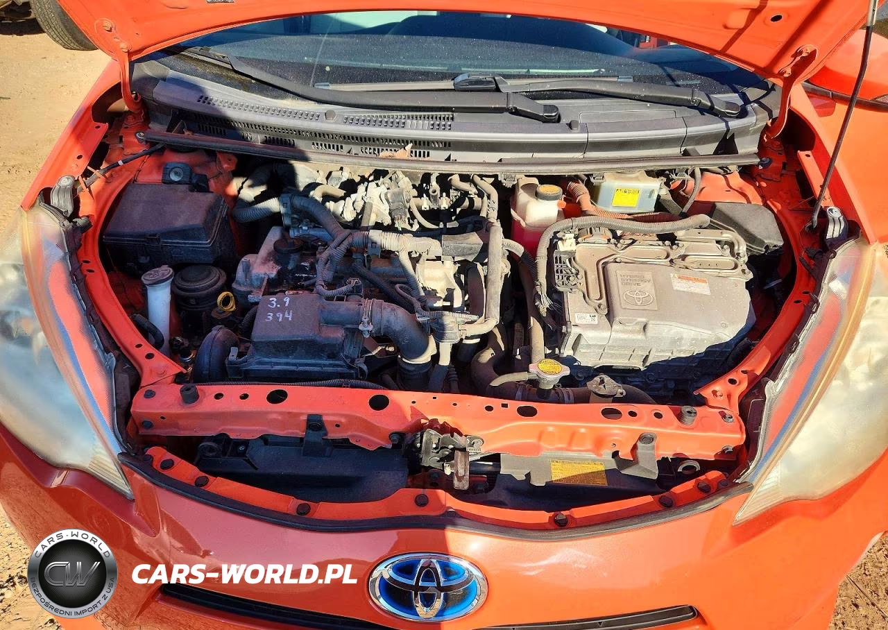 2014 Toyota Prius C One VIN:JTDKDTB37E1083448 - 11