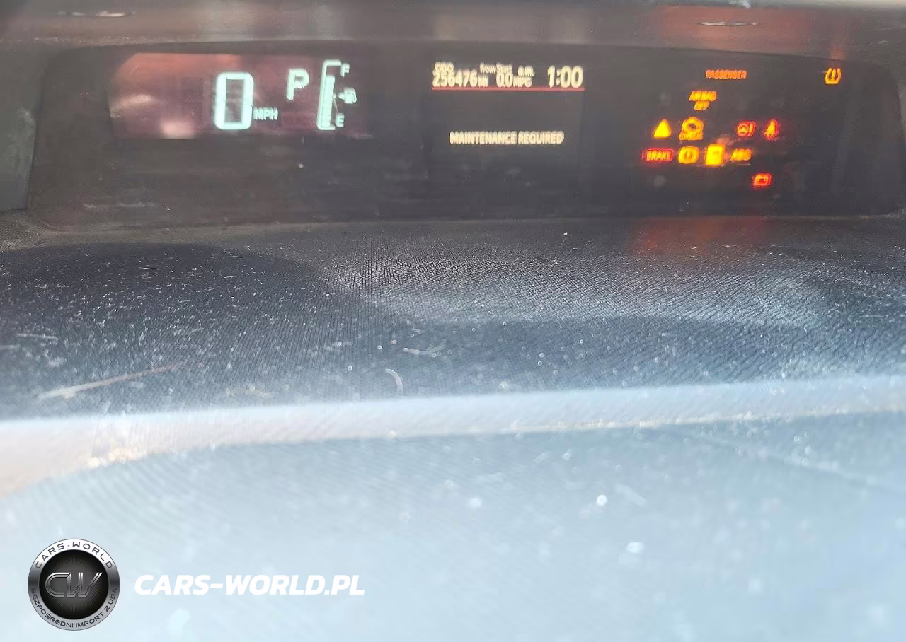 2014 Toyota Prius C One VIN:JTDKDTB37E1083448 - 9
