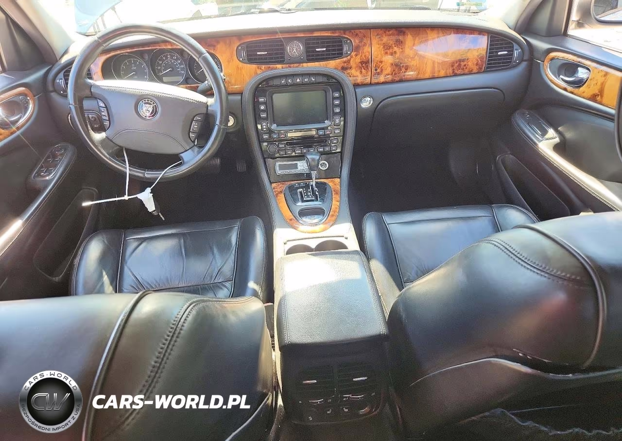 2007 Jaguar Xj8 VIN:SAJWA71B17SH14626 - 8