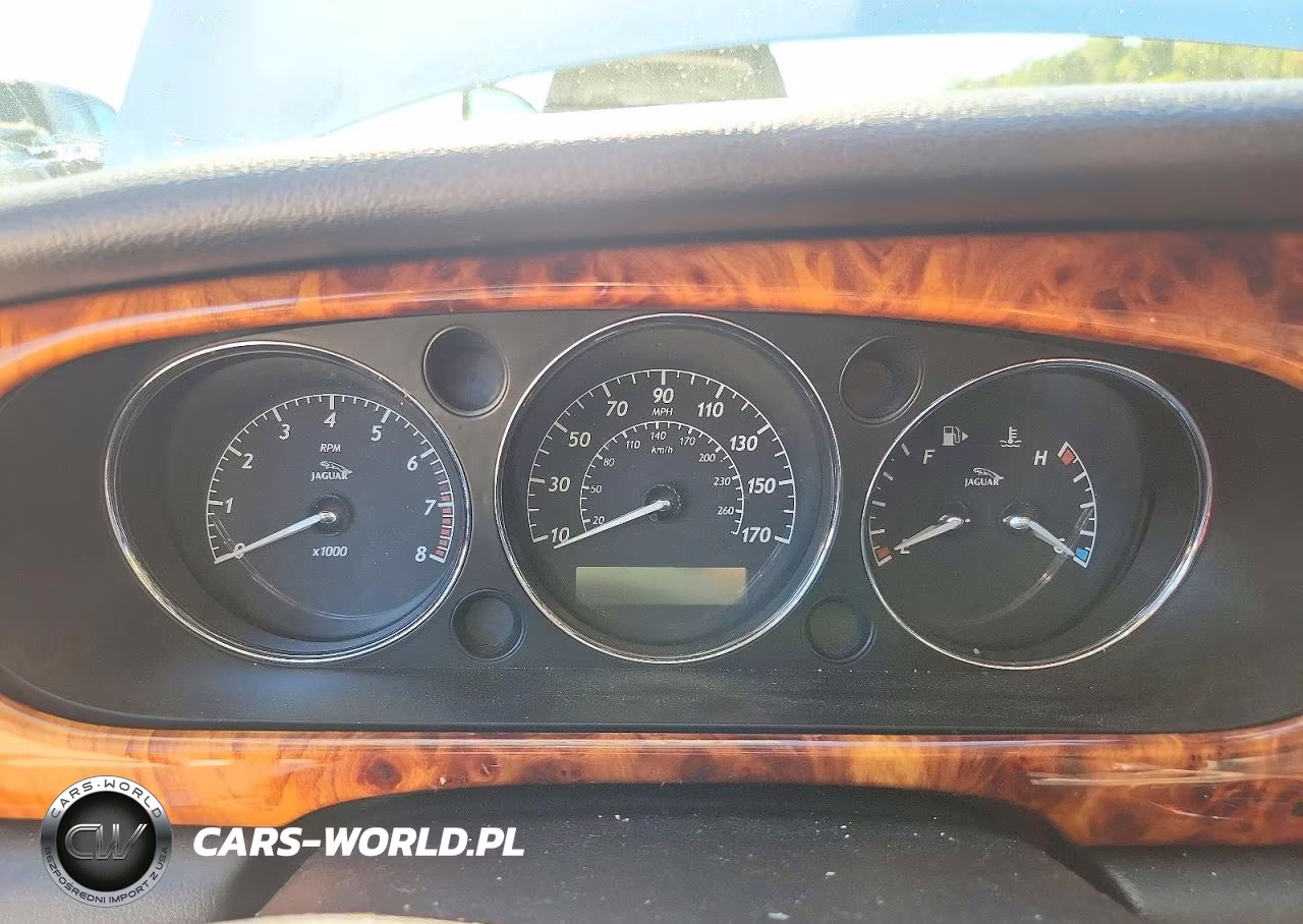 2007 Jaguar Xj8 VIN:SAJWA71B17SH14626 - 9