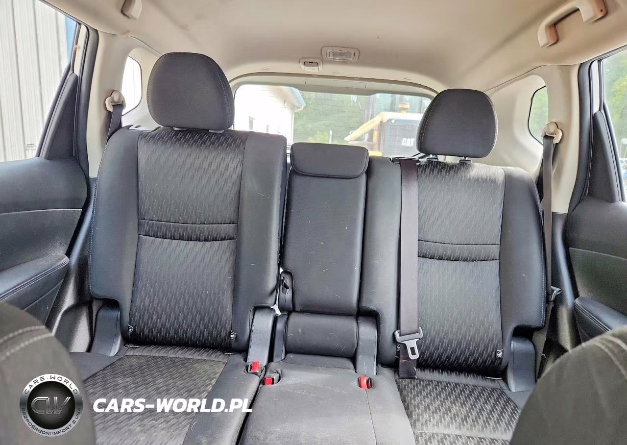 2019 Nissan Rogue S VIN:KNMAT2MT3KP516441 - 10