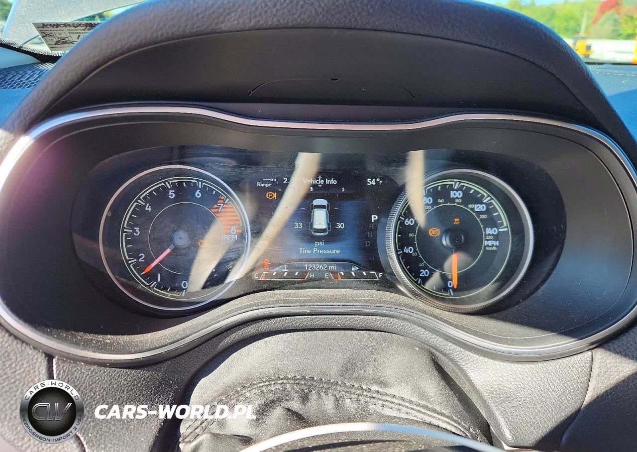 2019 Jeep Cherokee Limited VIN:1C4PJMDX3KD260866 - 9