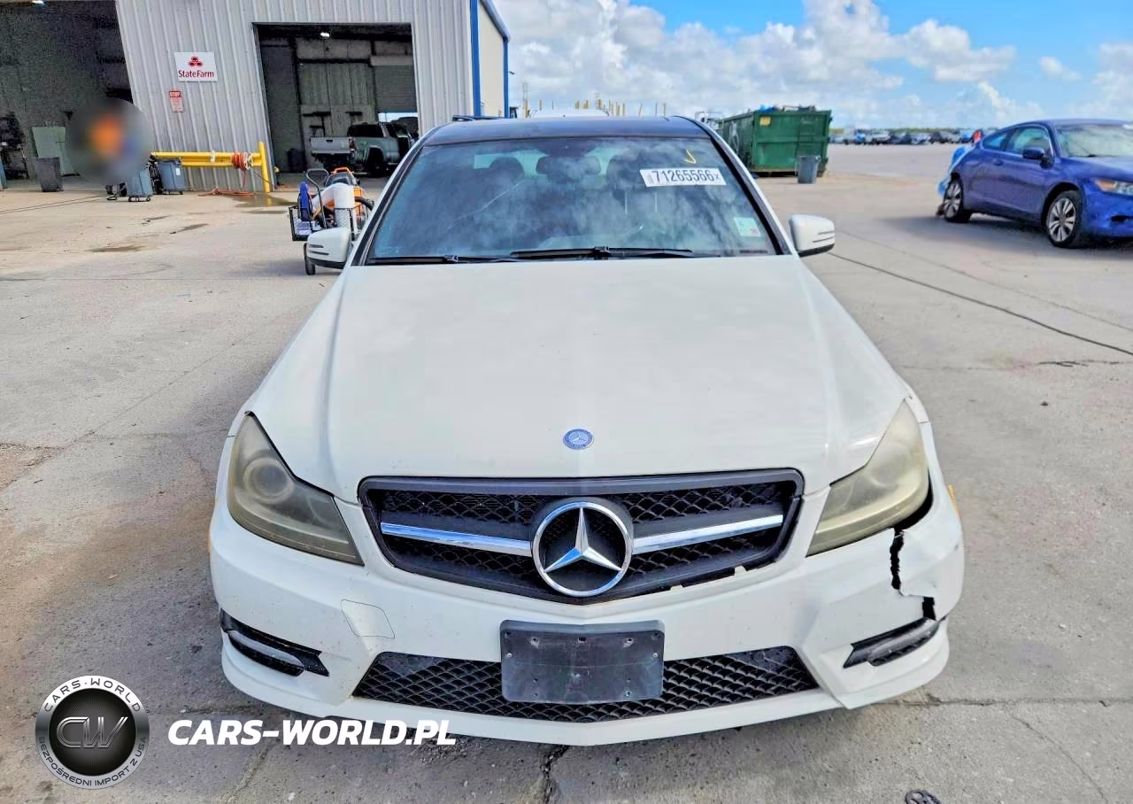 2012 Mercedes-Benz C 300 4Matic VIN:WDDGF8BB9CA724977 - 5