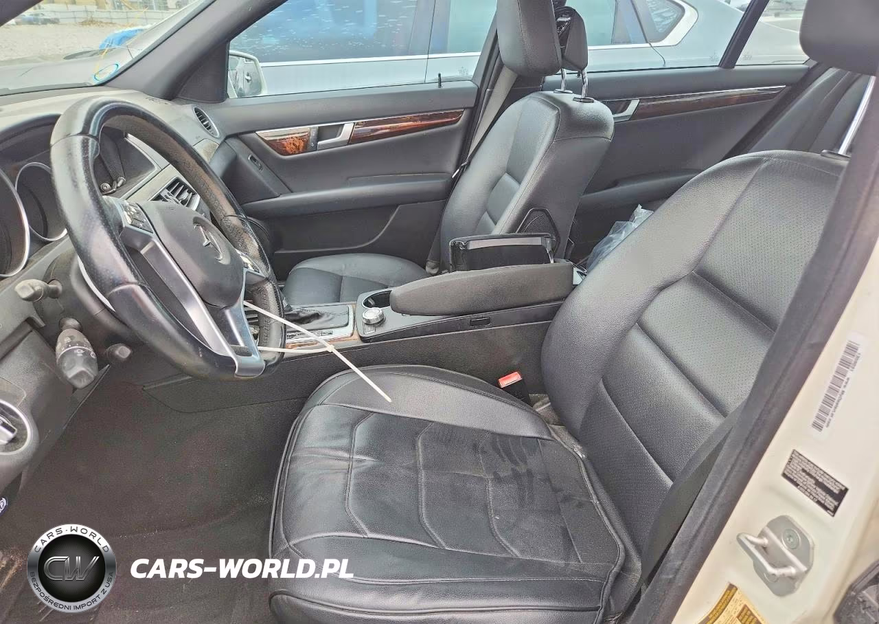 2012 Mercedes-Benz C 300 4Matic VIN:WDDGF8BB9CA724977 - 7