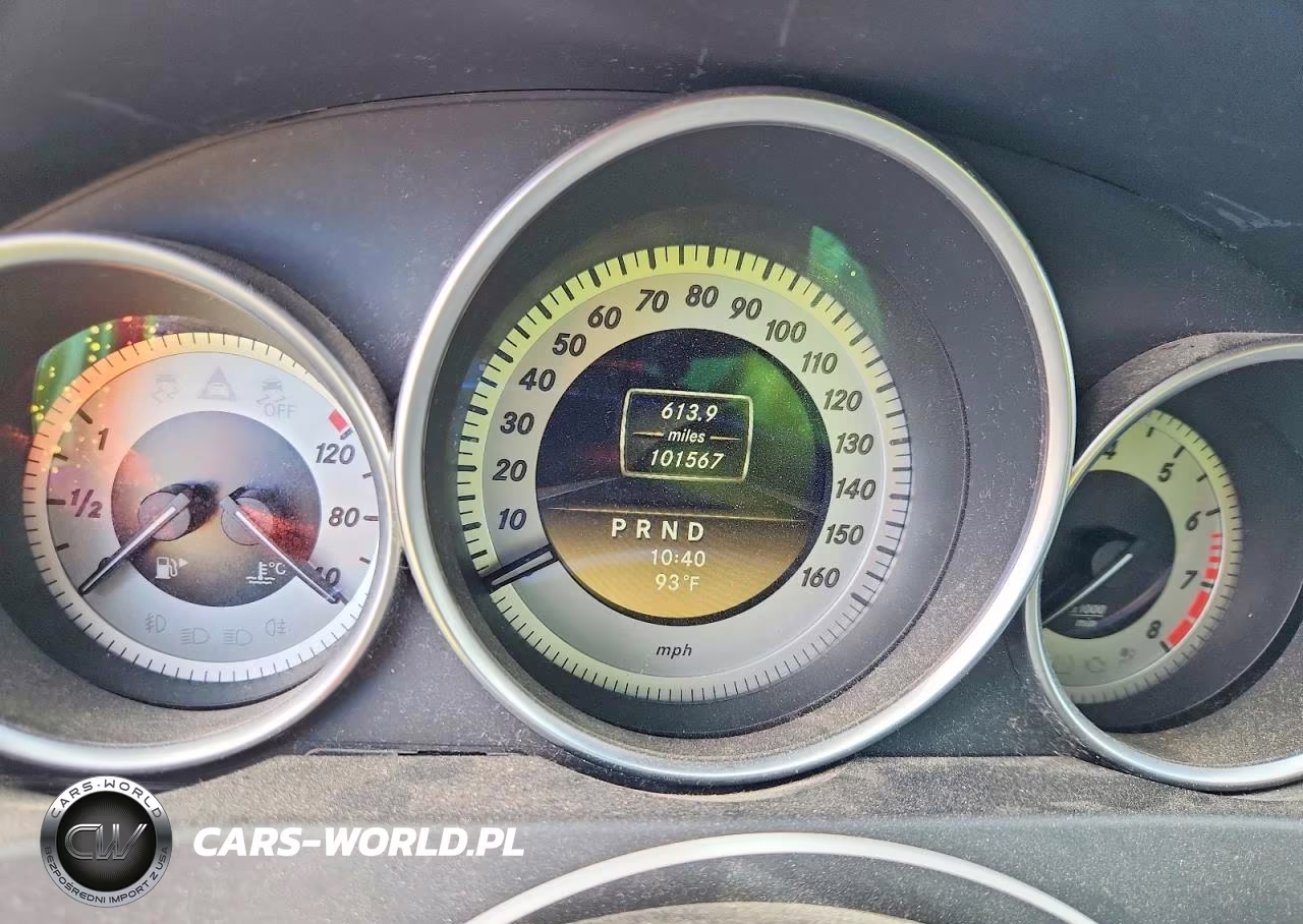 2012 Mercedes-Benz C 300 4Matic VIN:WDDGF8BB9CA724977 - 9