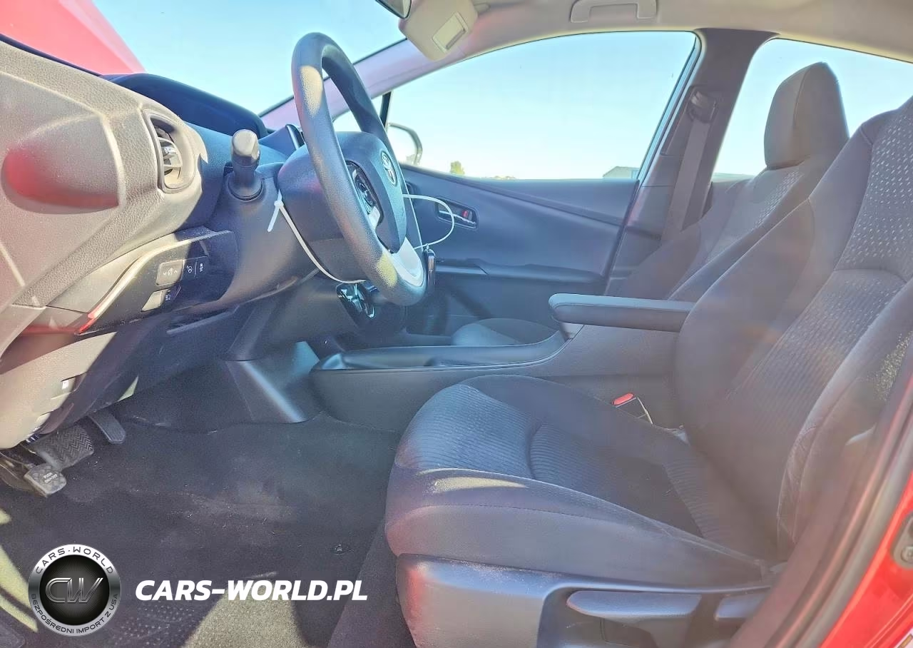 2018 Toyota Prius Two VIN:JTDKBRFU7J3083010 - 7