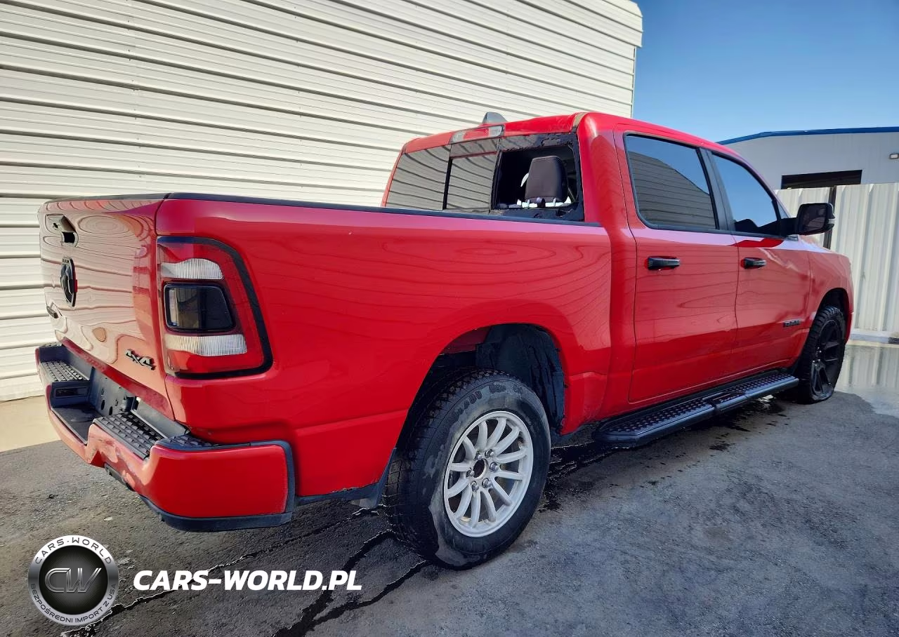 2023 Ram 1500 Laramie VIN:1C6SRFJT9PN540333 - 3