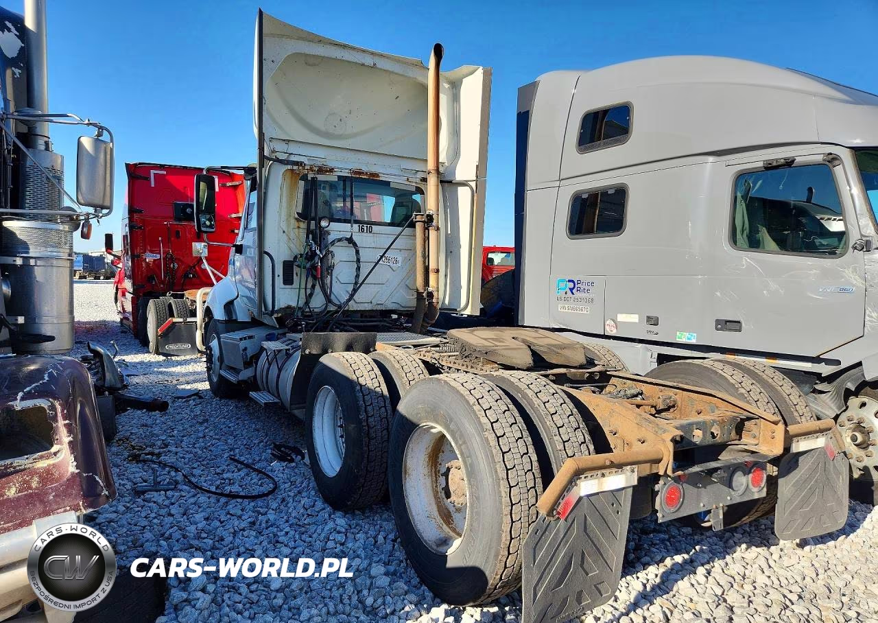 2016 International Prostar Semi Truck VIN:1HSDJAPR3GH214671 - 2