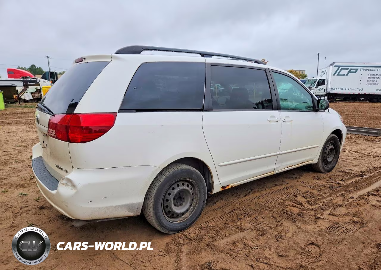 2004 Toyota Sienna Le 7 Passenger VIN:5TDZA23CX4S121644 - 3