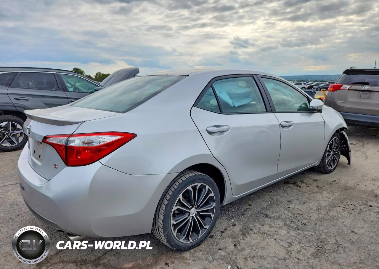 2015 Toyota Corolla S Plus VIN:2T1BURHE2FC341044 - 3