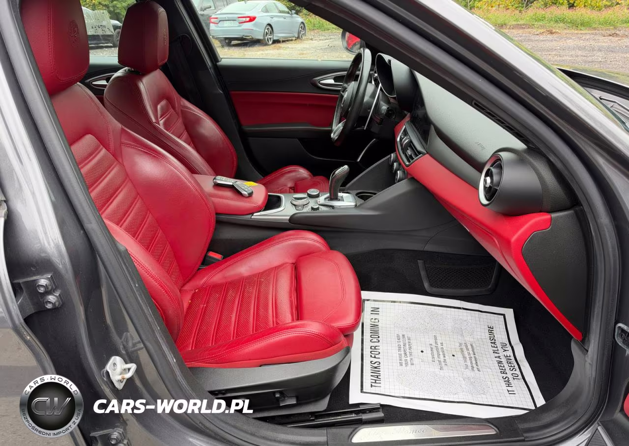 2020 Alfa Romeo Giulia Ti VIN:ZARFANBN5L7639022 - 5