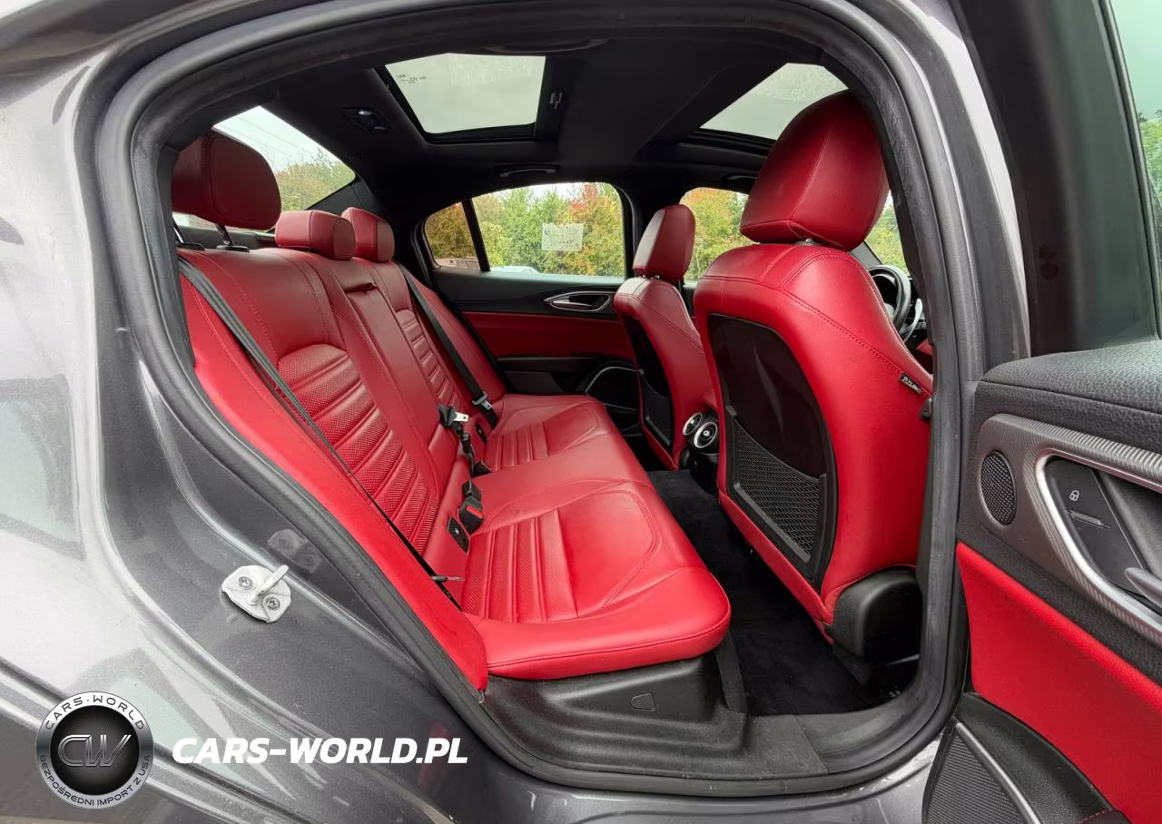 2020 Alfa Romeo Giulia Ti VIN:ZARFANBN5L7639022 - 6
