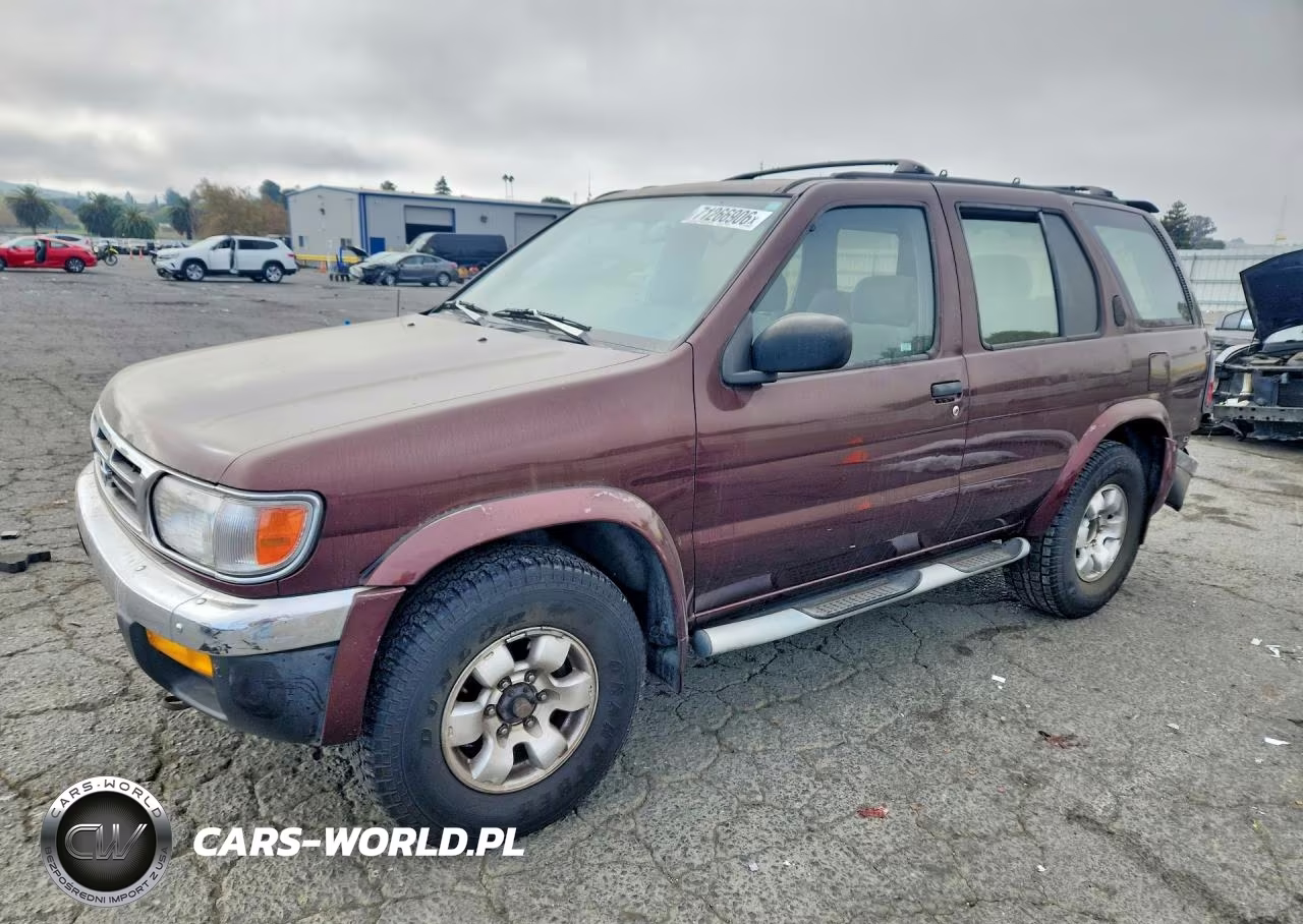1998 Nissan Pathfinder Xe