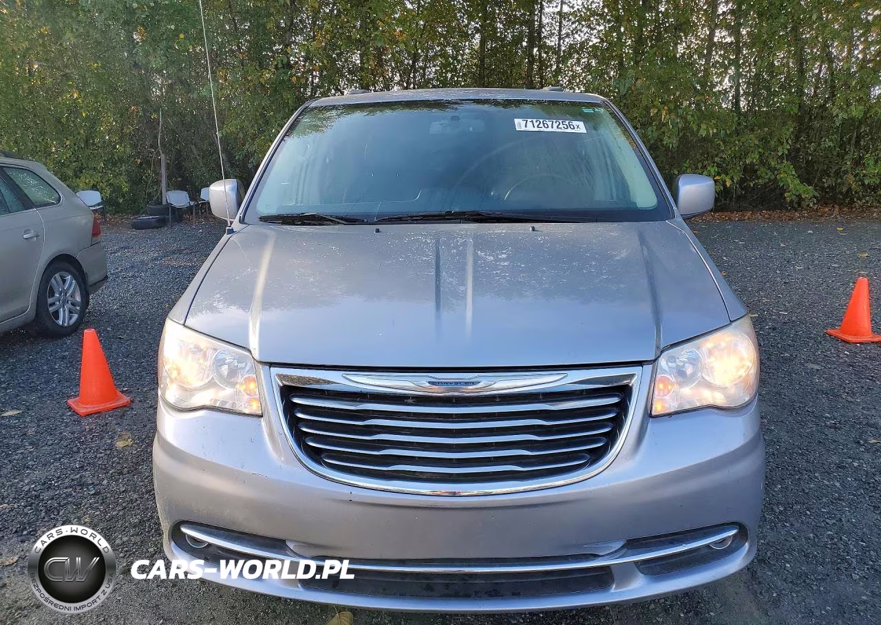 2013 Chrysler Town & Country Touring VIN:2C4RC1BG0DR674174 - 5