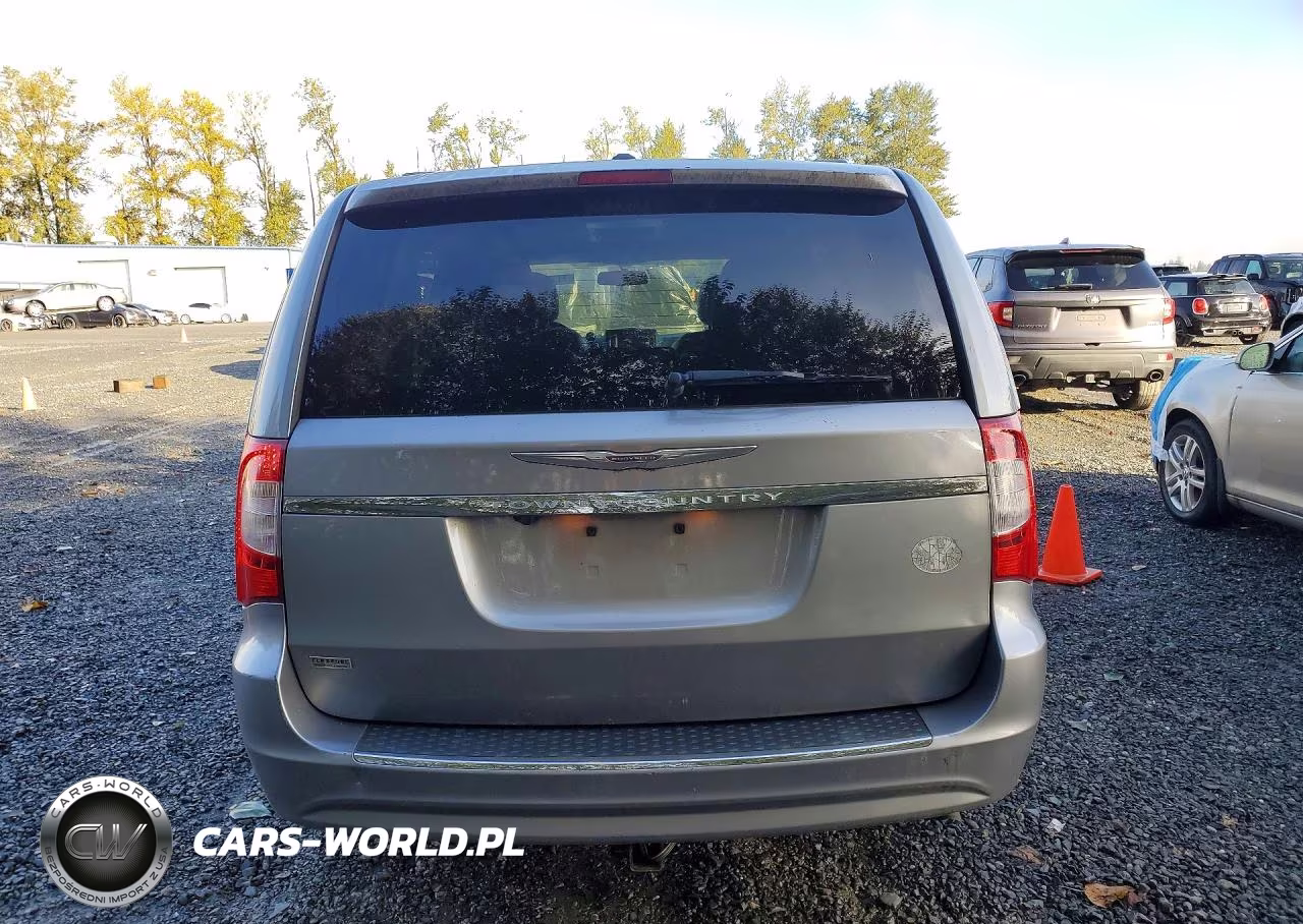2013 Chrysler Town & Country Touring VIN:2C4RC1BG0DR674174 - 6