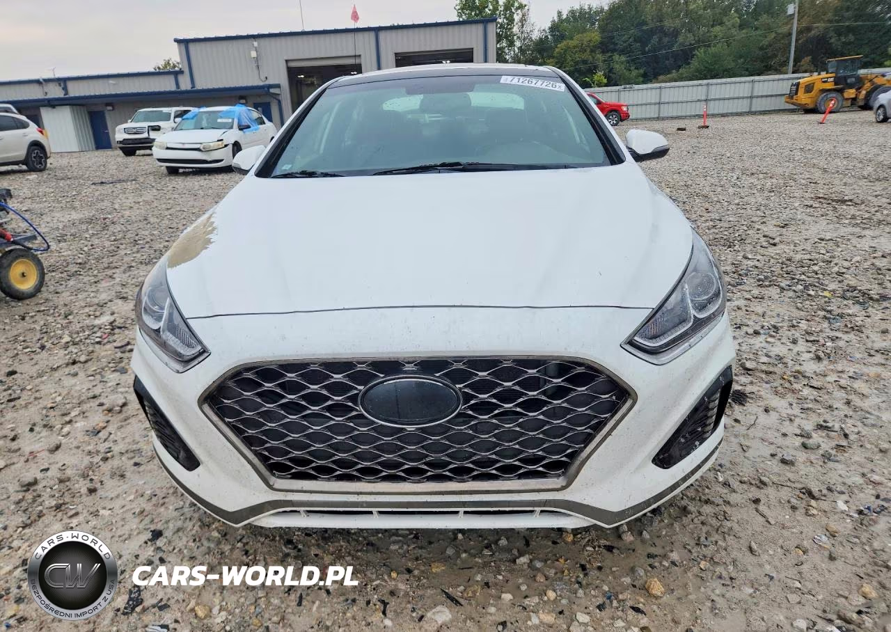 2018 Hyundai Sonata Sport VIN:5NPE34AF3JH674770 - 5