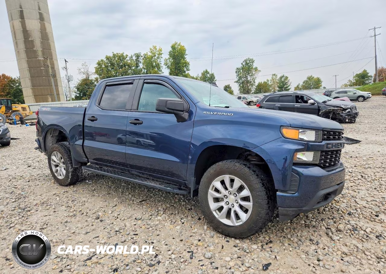2020 Chevrolet Silverado K1500 Custom VIN:3GCPYBEK8LG377754 - 4