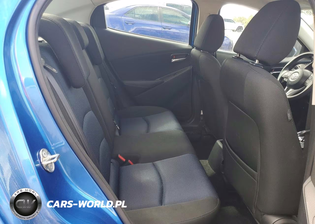 2018 Toyota Yaris Ia Base VIN:3MYDLBYV6JY323398 - 10