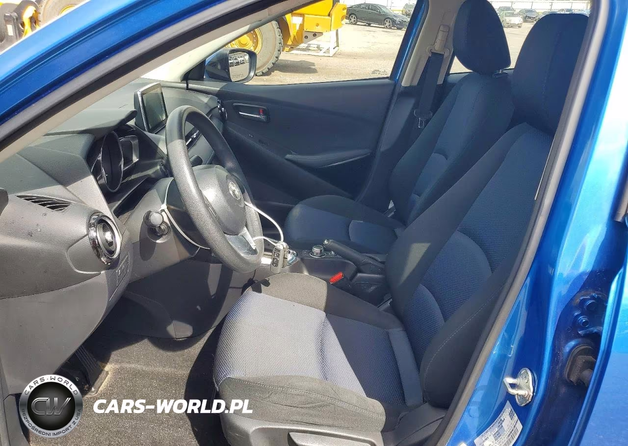 2018 Toyota Yaris Ia Base VIN:3MYDLBYV6JY323398 - 7