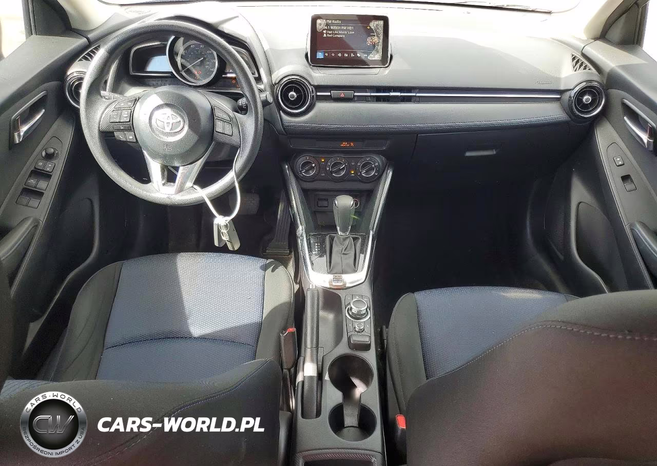 2018 Toyota Yaris Ia Base VIN:3MYDLBYV6JY323398 - 8