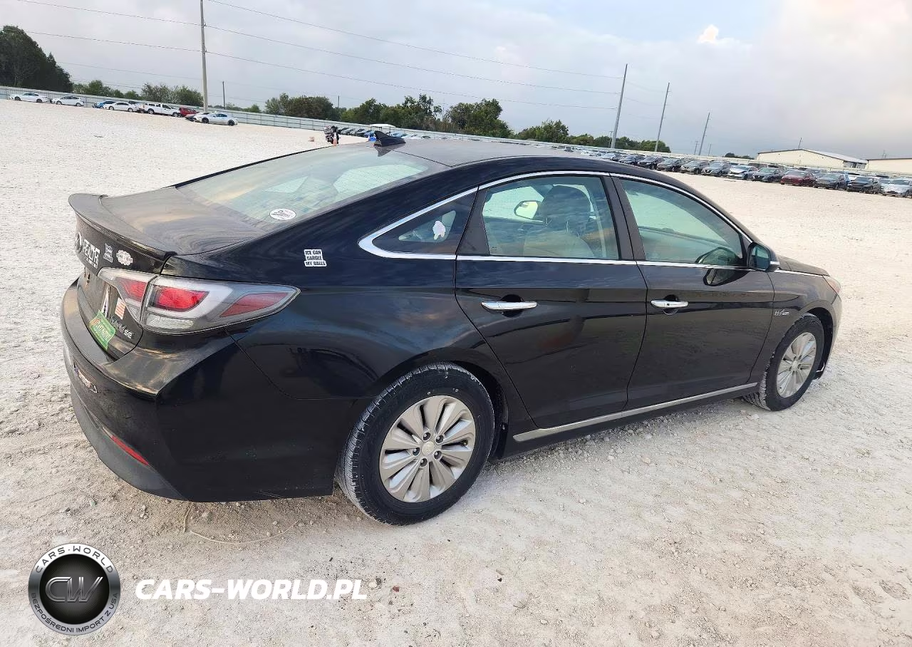 2017 Hyundai Sonata Hybrid Se VIN:KMHE24L30HA072671 - 3