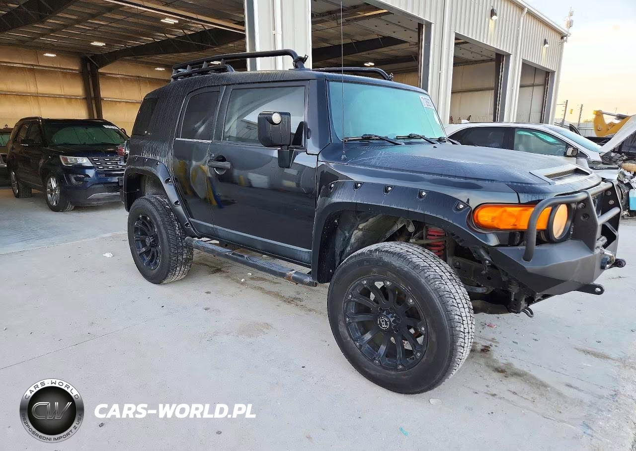 2007 Toyota Fj Cruiser Base VIN:JTEBU11F470082360 - 4