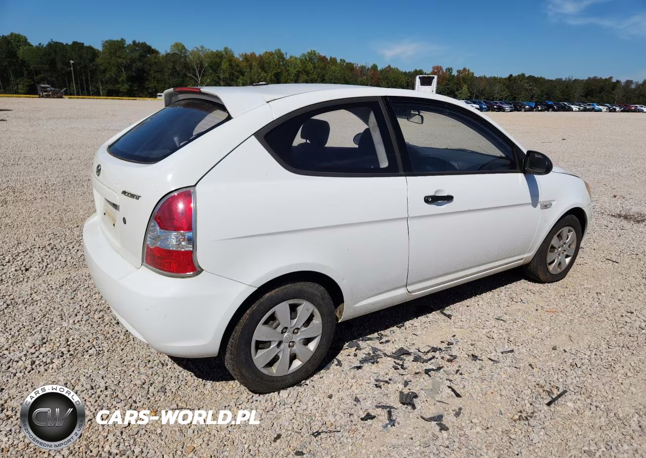 2009 Hyundai Accent Gs VIN:KMHCM36C19U128933 - 3