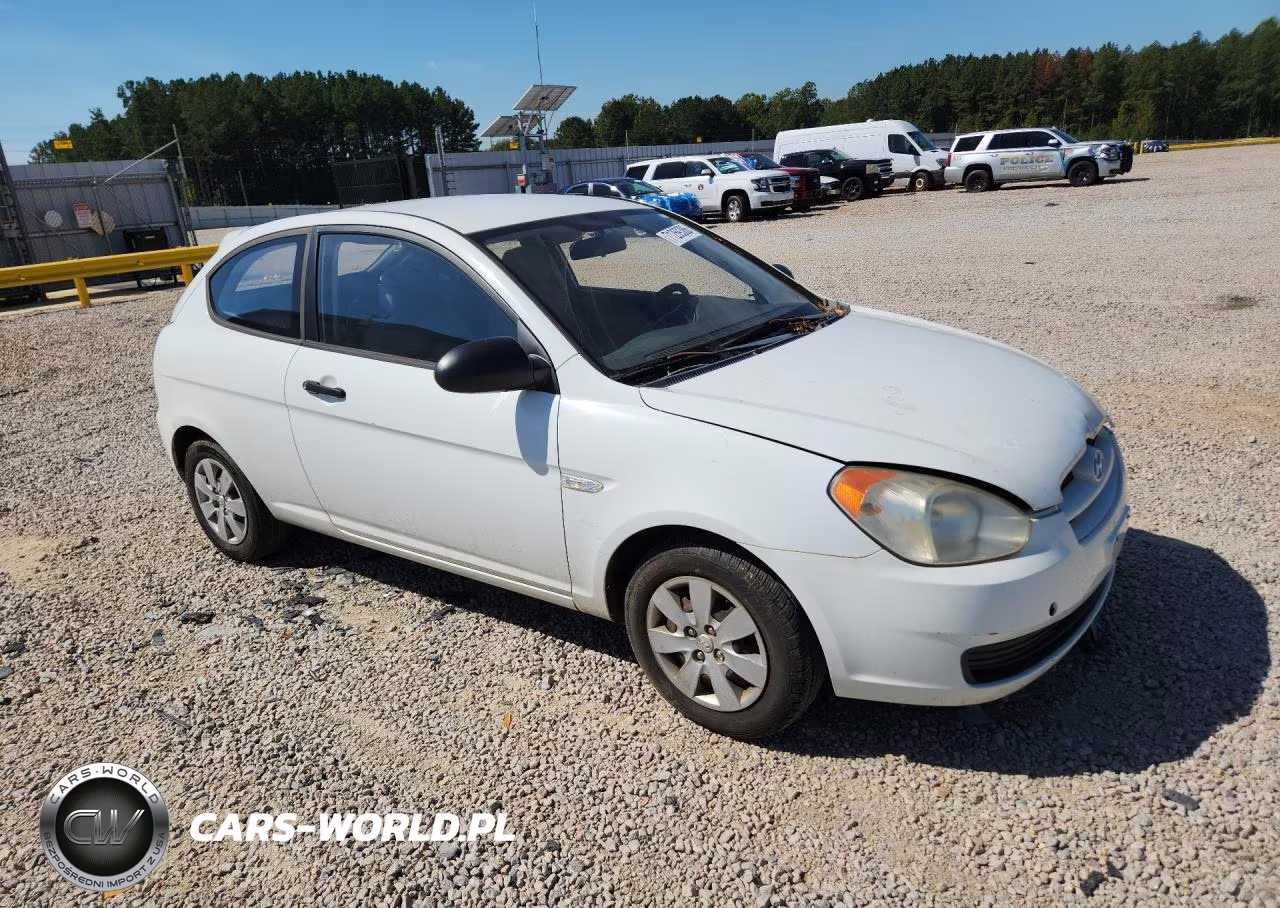 2009 Hyundai Accent Gs VIN:KMHCM36C19U128933 - 4