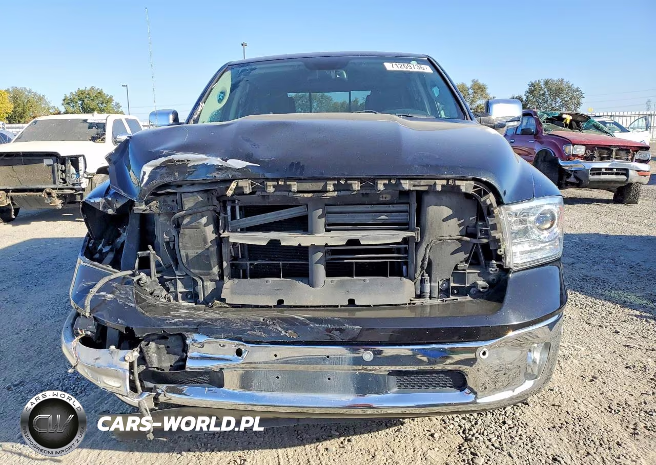 2017 Ram 1500 Laramie VIN:1C6RR7NTXHS707249 - 5