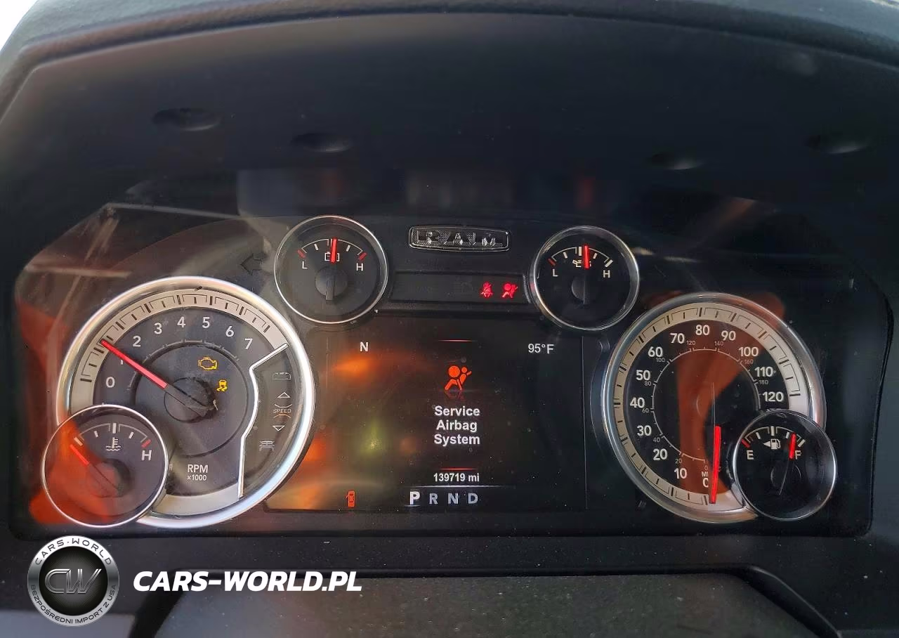 2017 Ram 1500 Laramie VIN:1C6RR7NTXHS707249 - 9