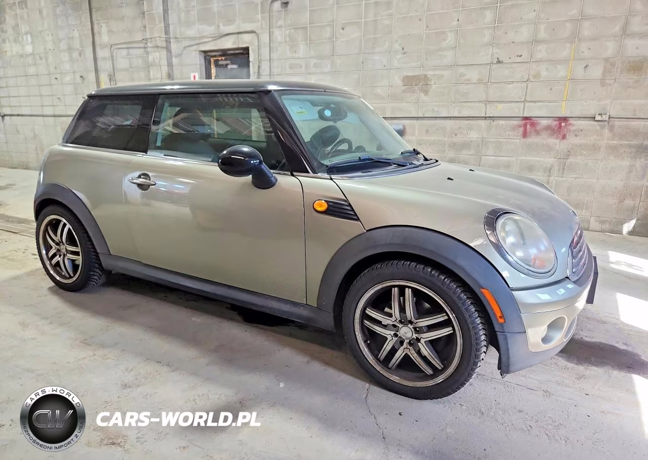 2007 Mini Cooper VIN:WMWMF33577TU62392 - 4