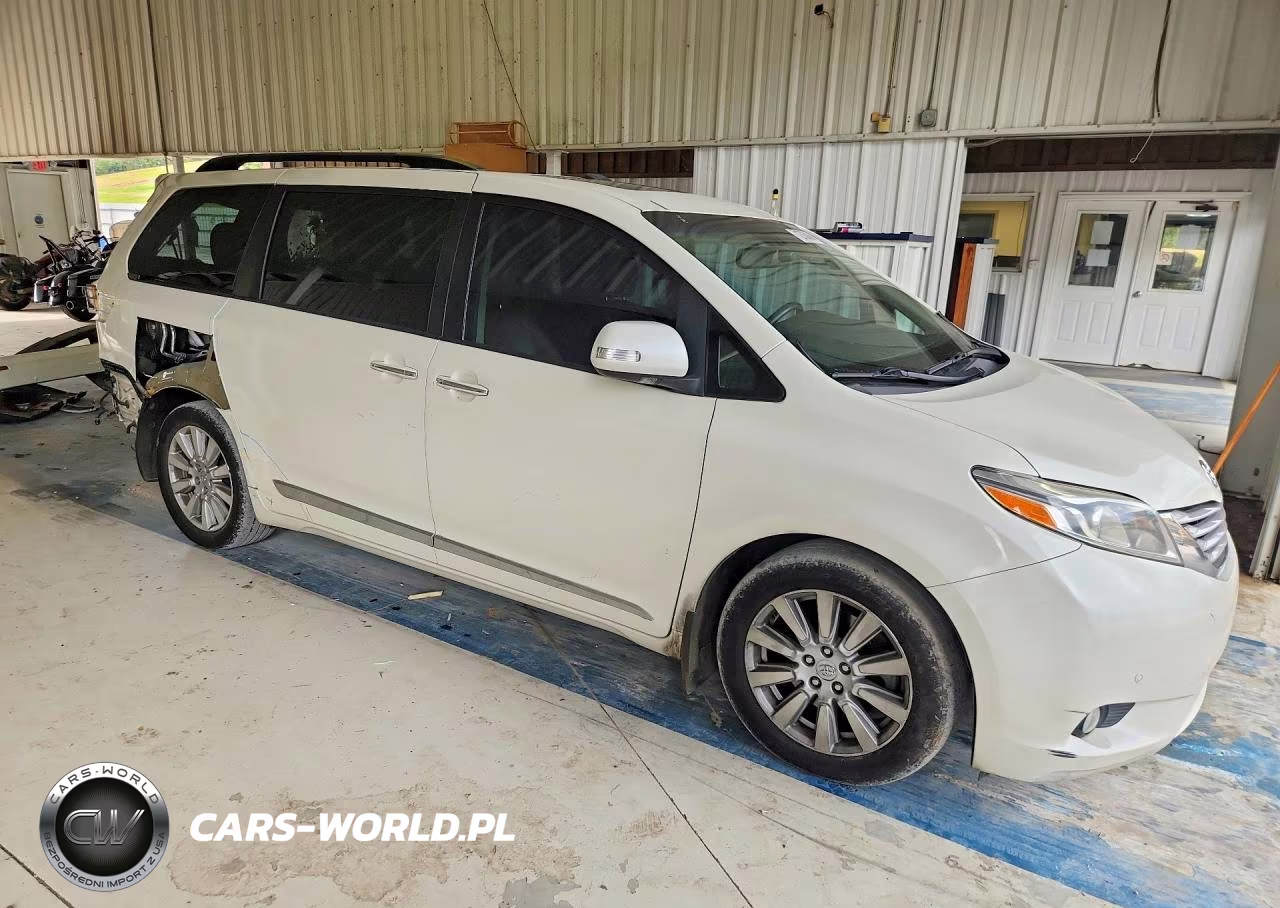 2017 Toyota Sienna Limited Premium 7-Passenger VIN:5TDYZ3DC3HS774704 - 4