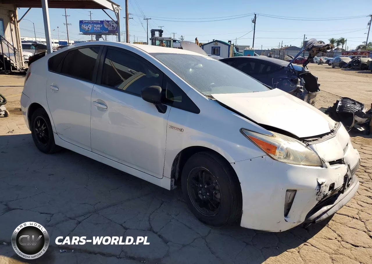 2015 Toyota Prius One VIN:JTDKN3DU4F0462174 - 4