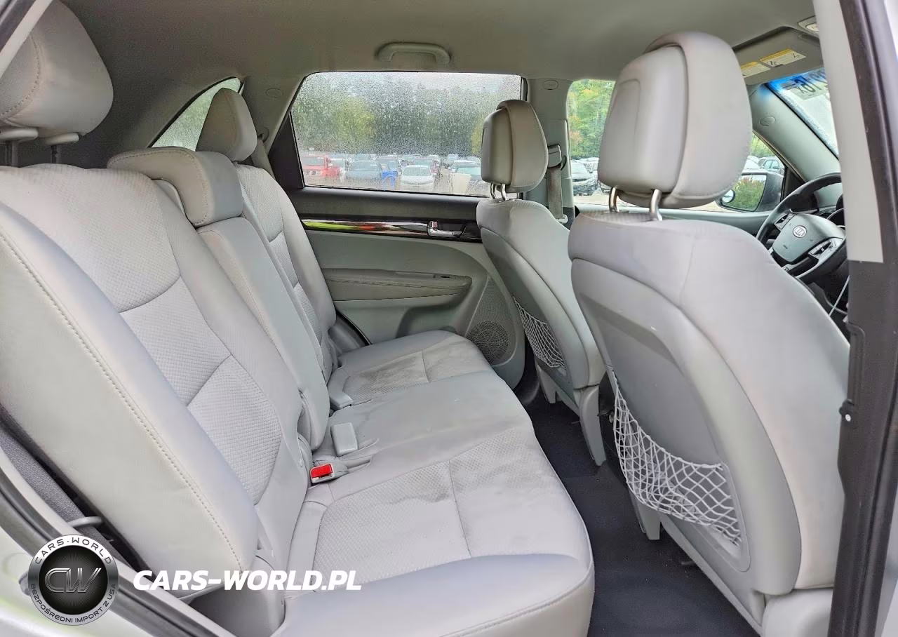 2011 Kia Sorento Lx VIN:5XYKT3A13BG089830 - 11