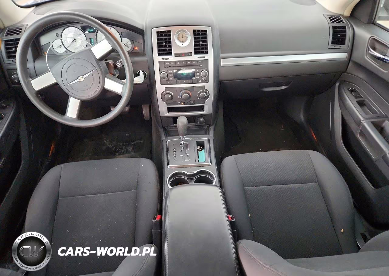 2010 Chrysler 300 Touring VIN:2C3CA1CV6AH320383 - 8