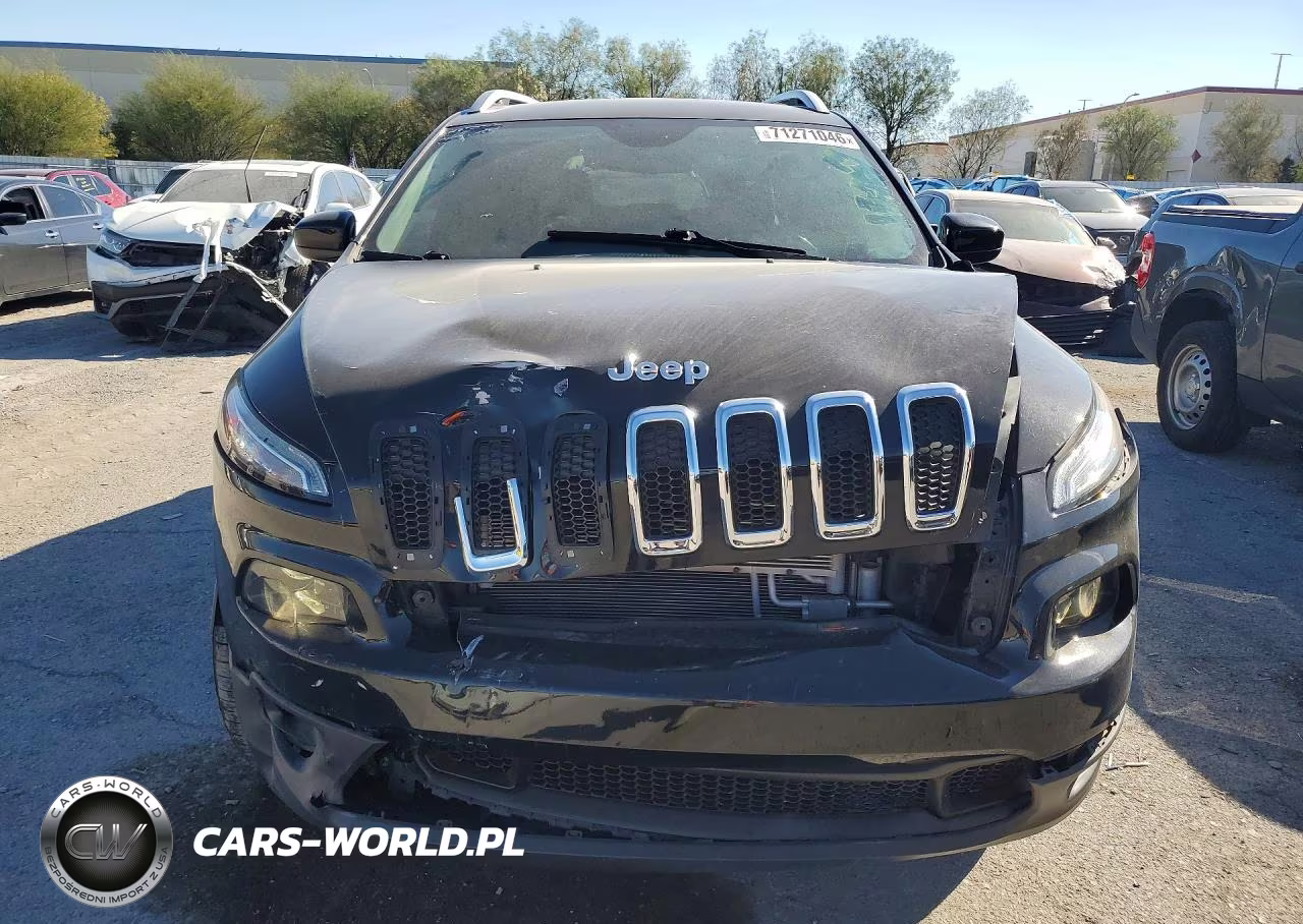 2018 Jeep Cherokee Latitude Plus VIN:1C4PJMLX5JD526968 - 5