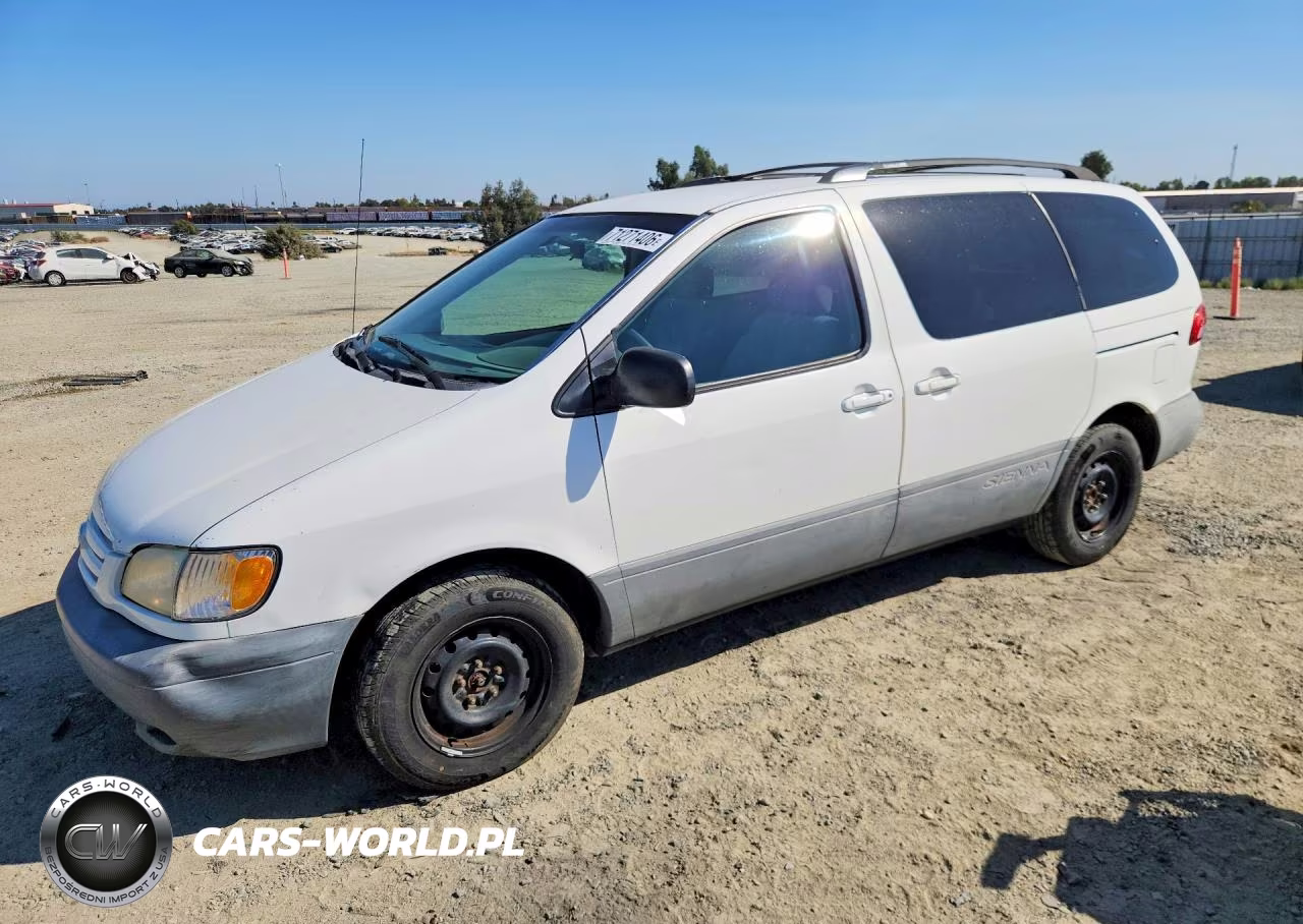 2003 Toyota Sienna Ce 5D Wagon