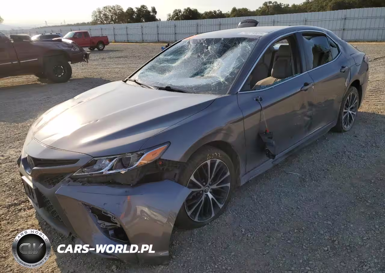 2020 Toyota Camry Se