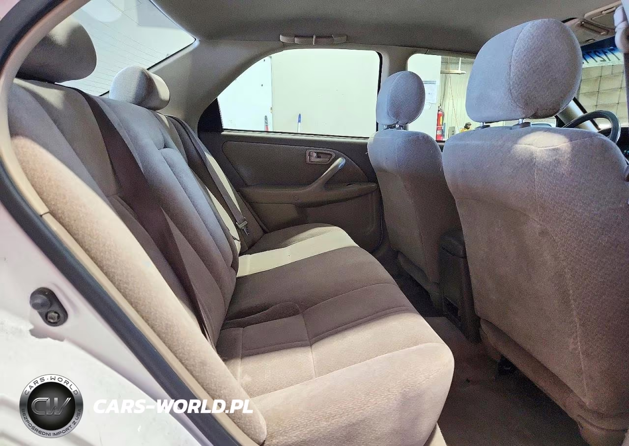 2000 Toyota Camry Le VIN:4T1BG22K2YU972004 - 10