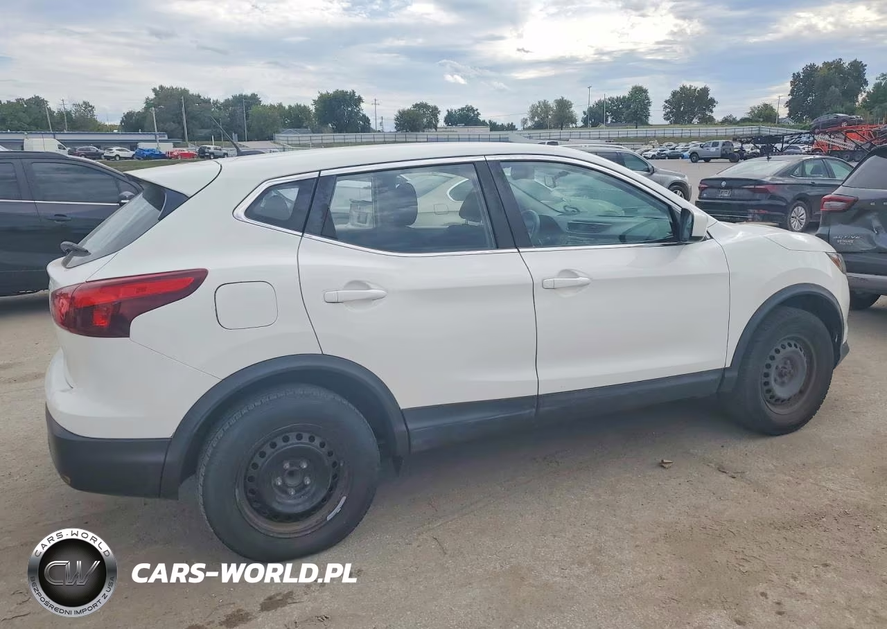 2019 Nissan Rogue Sport S VIN:JN1BJ1CP6KW240984 - 3