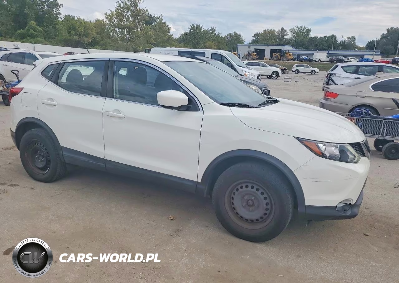 2019 Nissan Rogue Sport S VIN:JN1BJ1CP6KW240984 - 4