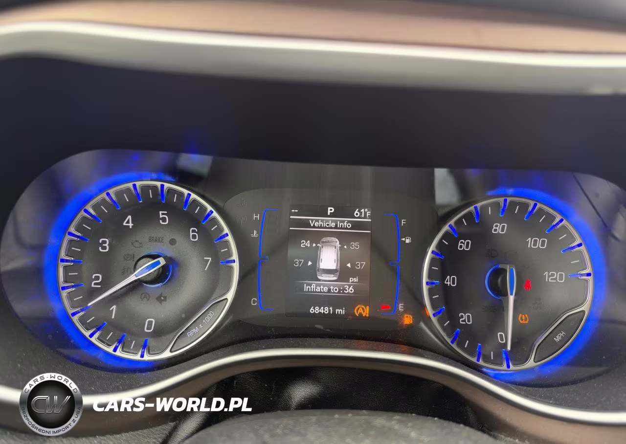 2019 Chrysler Pacifica Touring L VIN:2C4RC1BG0KR552637 - 8