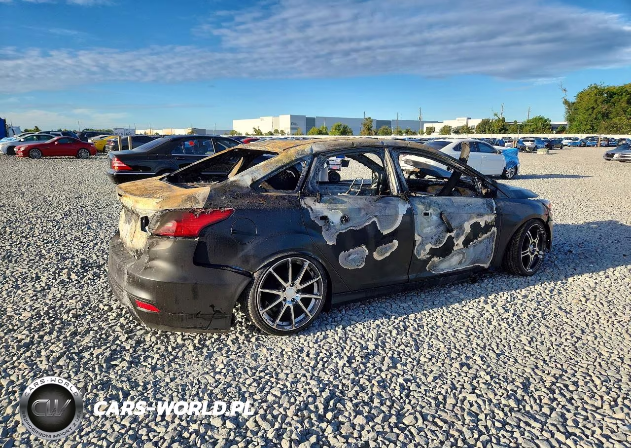 2013 Ford Focus Se VIN:1FADP3F2XDL217542 - 3