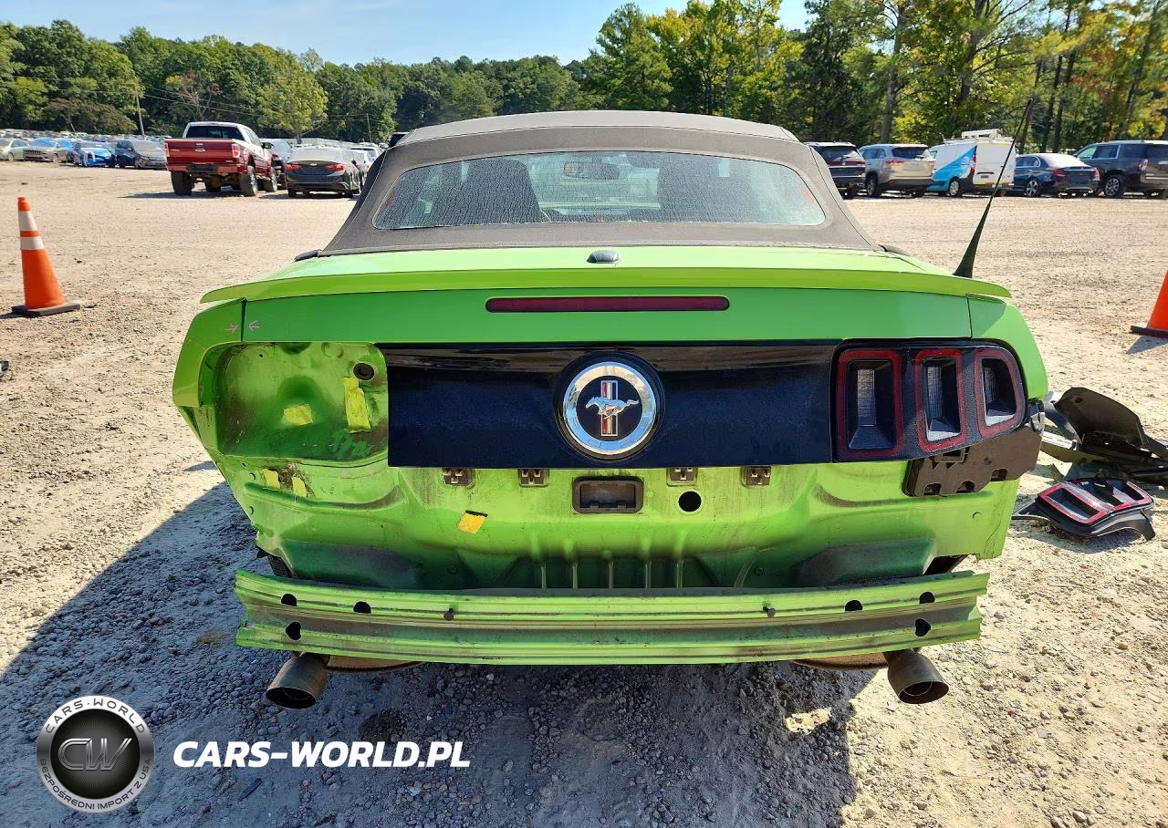 2013 Ford Mustang V6 Convertible VIN:1ZVBP8EM1D5239528 - 6