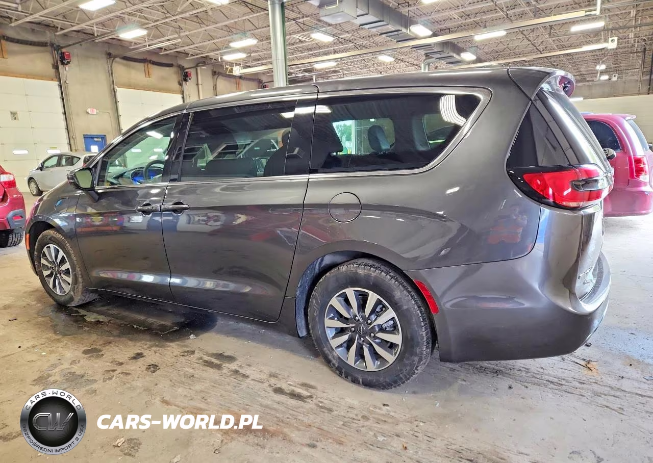 2022 Chrysler Pacifica Hybrid Touring L VIN:2C4RC1L79NR238729 - 2