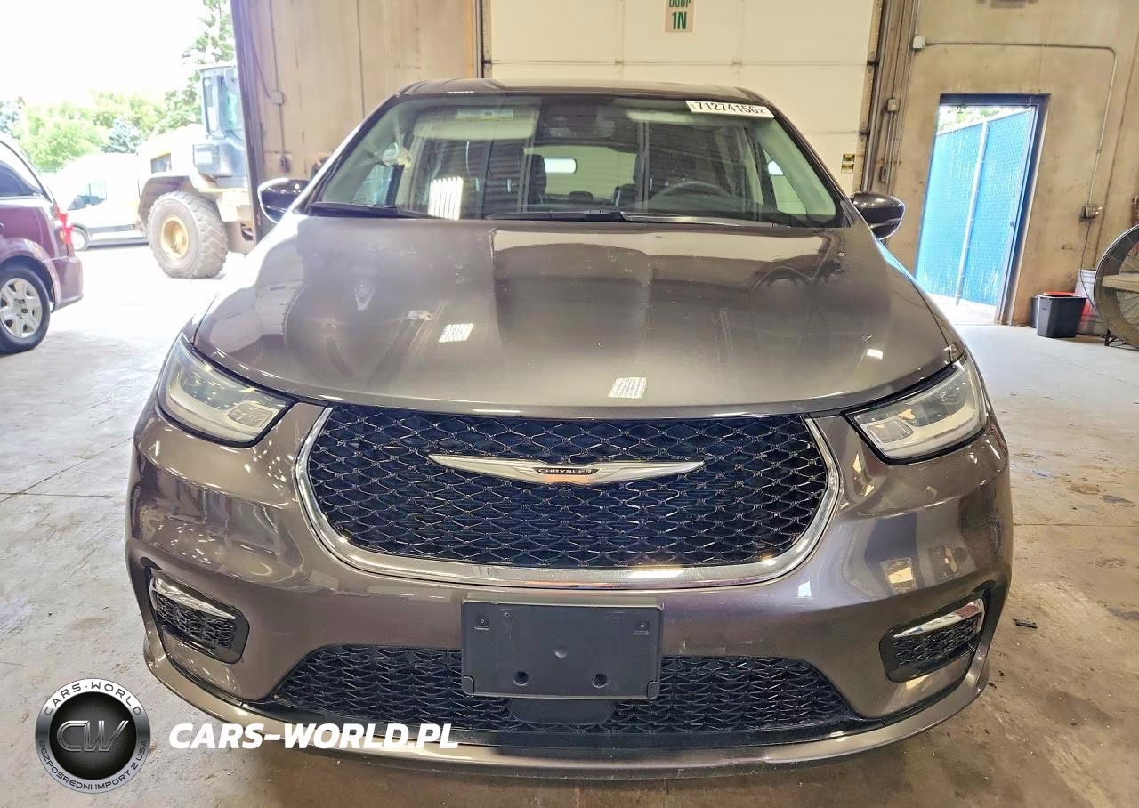 2022 Chrysler Pacifica Hybrid Touring L VIN:2C4RC1L79NR238729 - 5