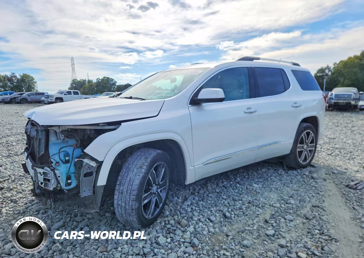 2017 GMC Acadia Denali – zdjęcie 1 z 13