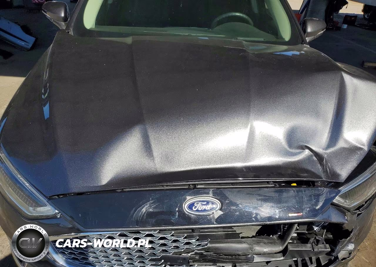 2019 Ford Fusion Titanium VIN:3FA6P0SU3KR115383 - 11