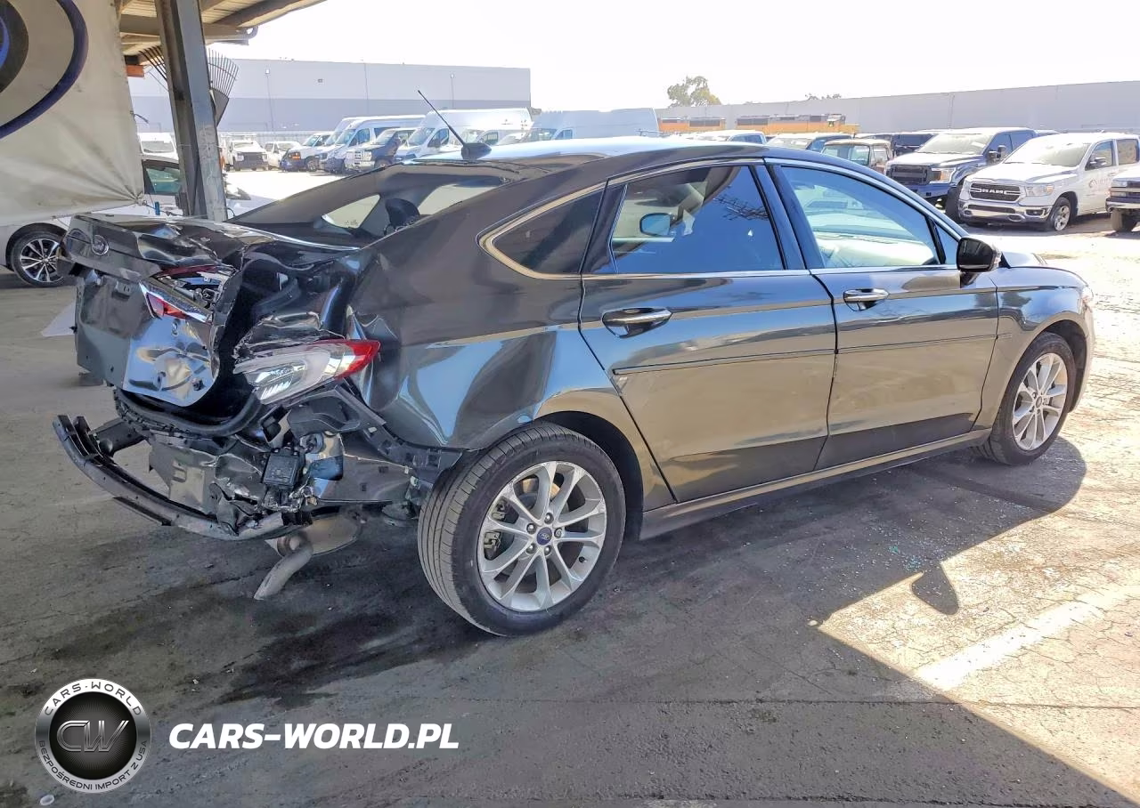2019 Ford Fusion Titanium VIN:3FA6P0SU3KR115383 - 3