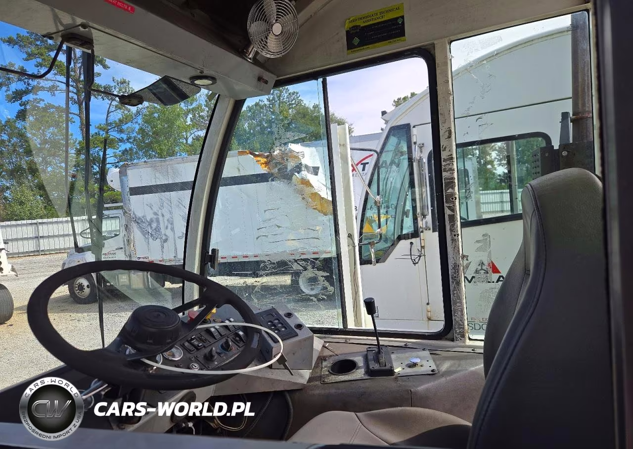2018 Autocar Xspotter Yard Truck VIN:516H4GF26JH225674 - 7